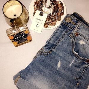 High wasted Aeropostale jean shorts.